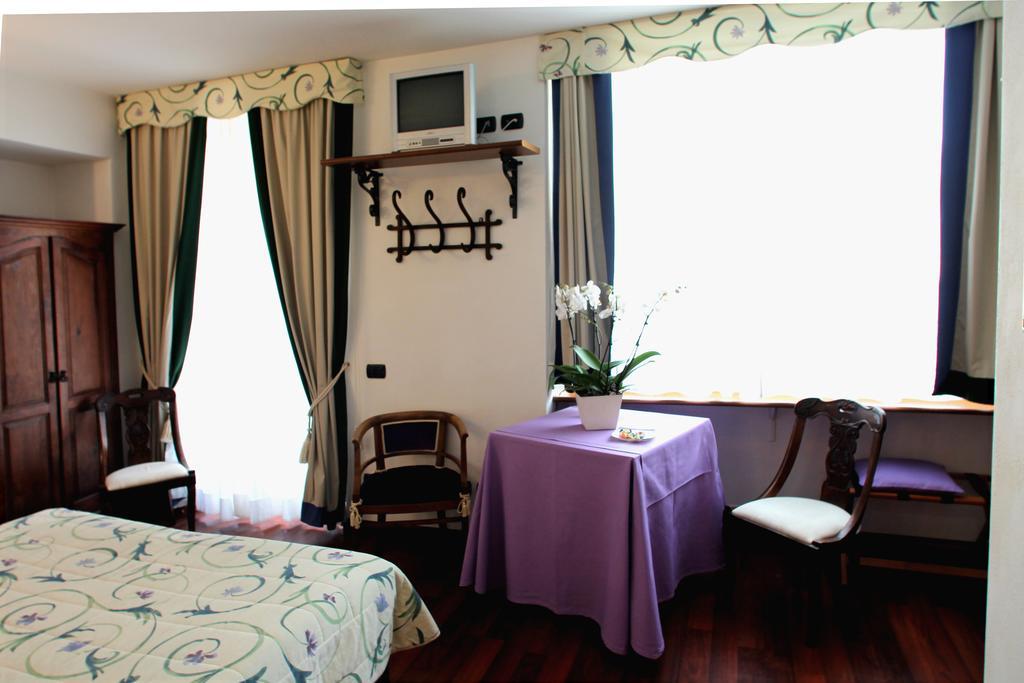 Hotel Centrale เบลลาโจ ภายนอก รูปภาพ